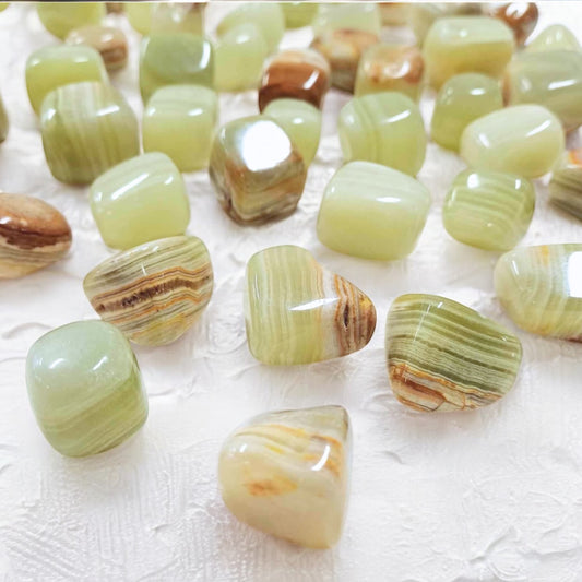 Pakistani Green Onyx Tumble ~ Study & Determination