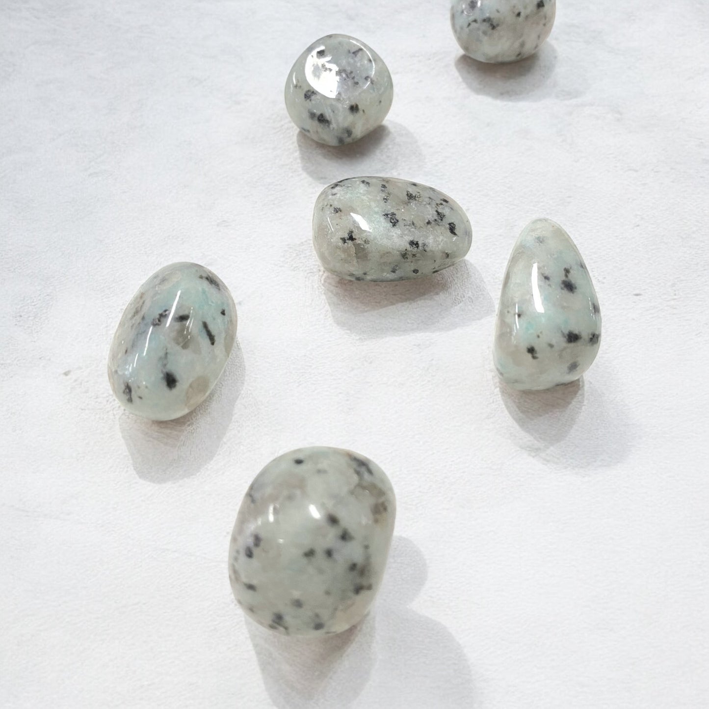 Kiwi Jasper Tumble ~ Supports Healing & Boosts Tranquility