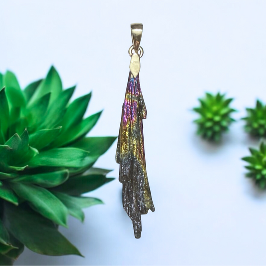 Kyanite Aura Feathers Pendant in Silver