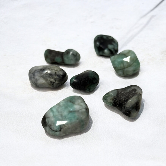 Emerald Tumbled Crystal ~ Abundance & Domestic Bliss