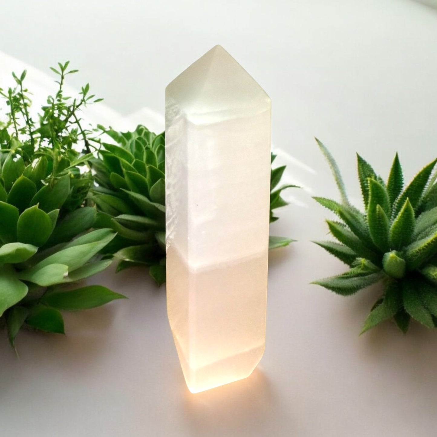Mangano Calcite Obelisk Tower