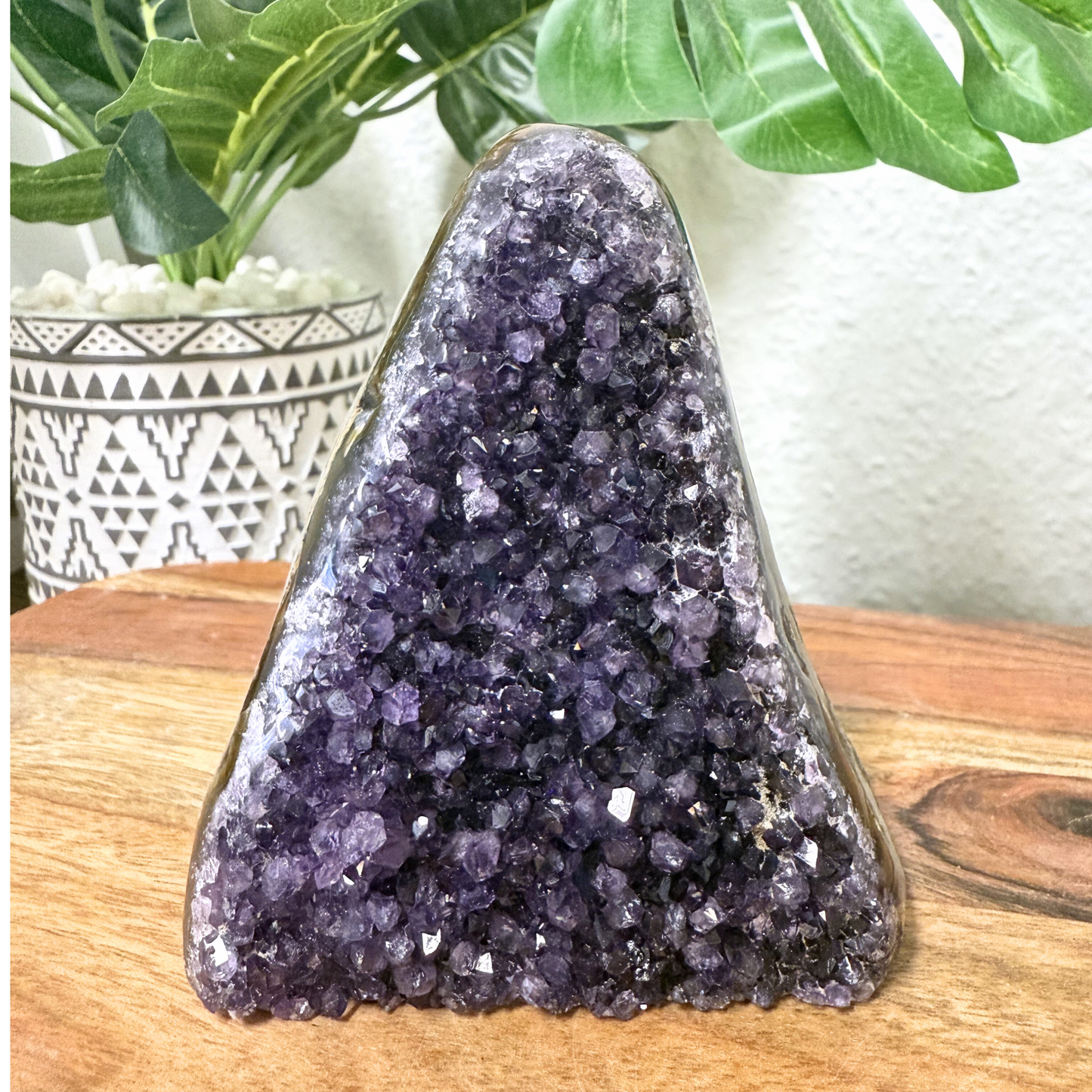 Amethyst Geode Base Cut 024