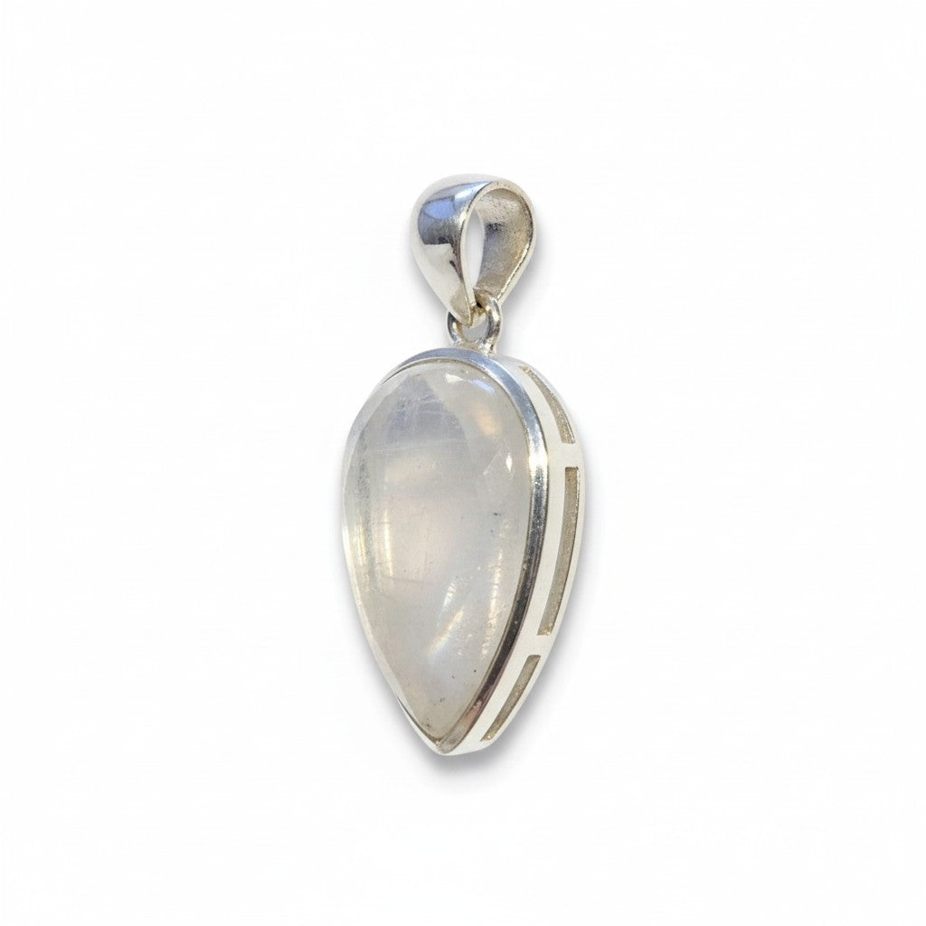 Rainbow Moonstone Pendant in Silver