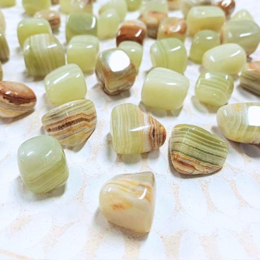 Pakistani Green Onyx Tumble ~ Study & Determination