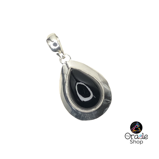 Black Onyx Teardrop Pendant in Siver