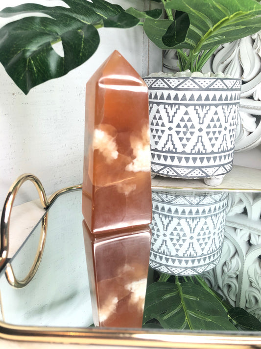 Amber\Honey Calcite Obelisk 001