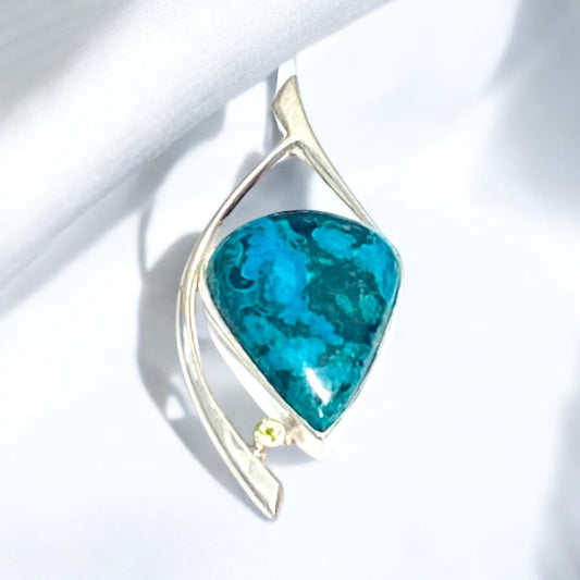 Chrysocolla & Peridot Teardrop Aztec Pendant Silver