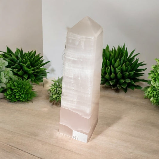 Mangano Calcite Obelisk Tower