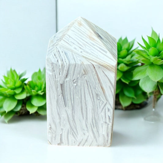 White Lace Agate Tower