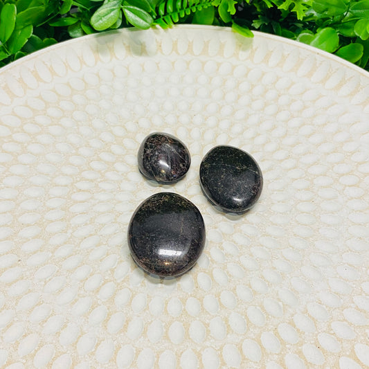 Garnet Palm Stones