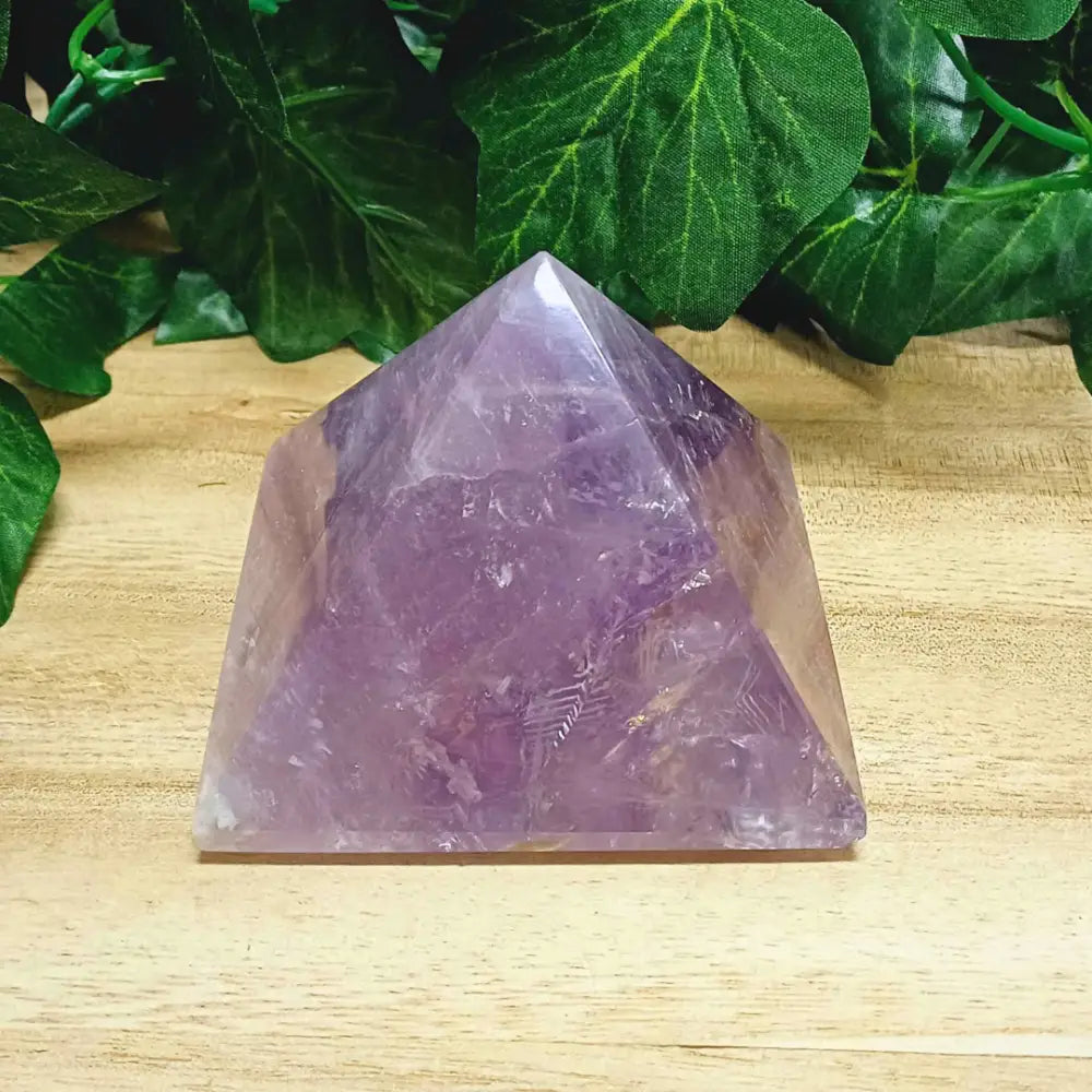 Amethyst Pyramid 001 pyramid