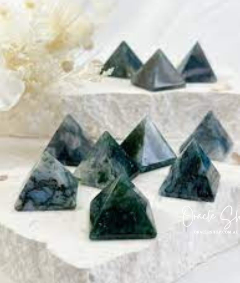 Fluorite Pyramid Mini