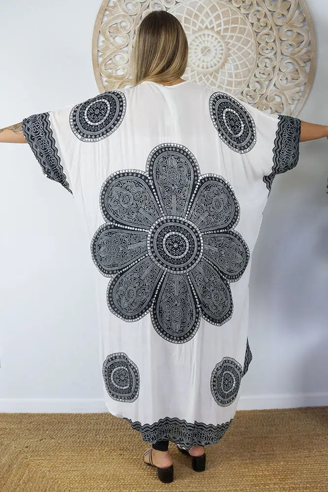 Long Bling Cape Crown kimono