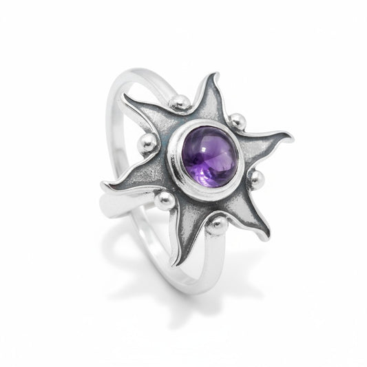 Amethyst Star Ring in Silver