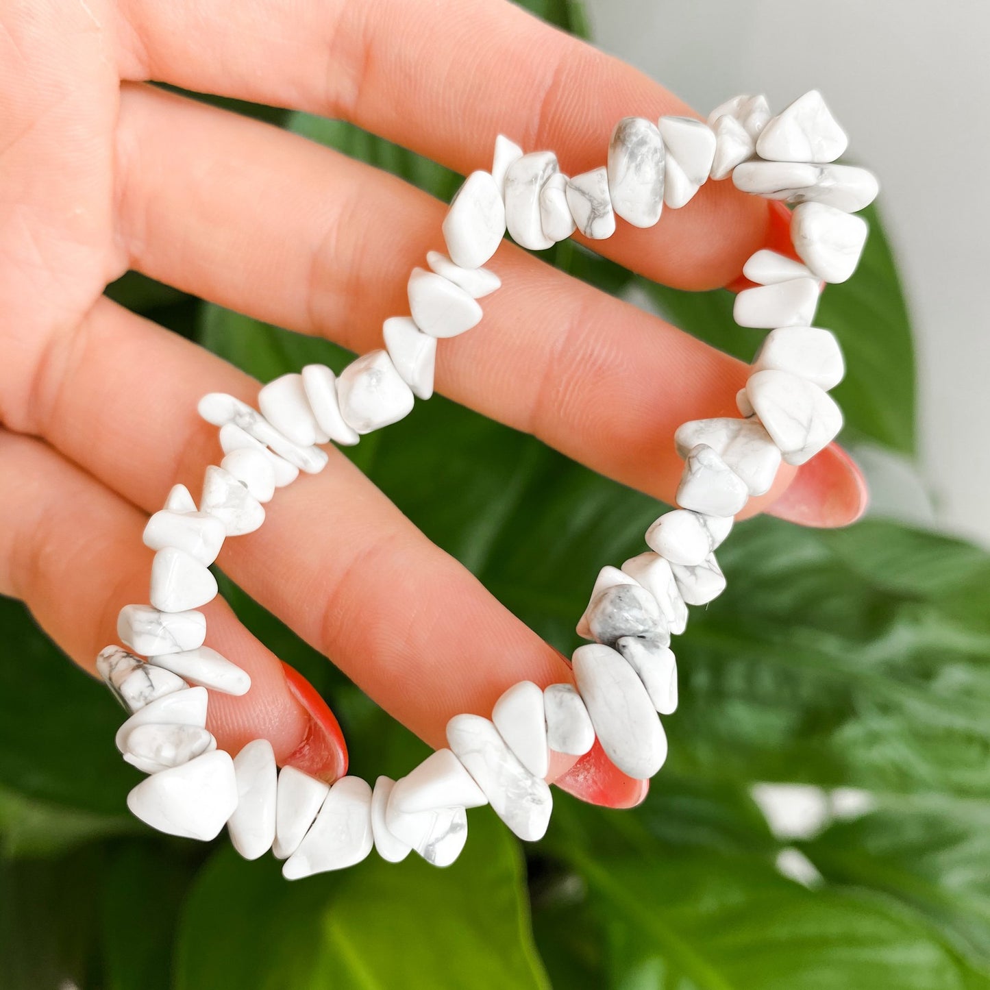 Magnesite chip bracelet